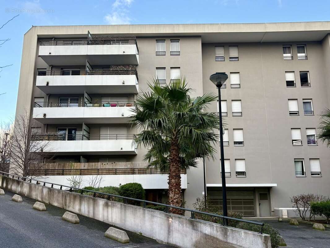 Appartement à MARSEILLE-11E