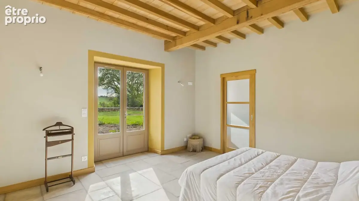 Ensemble immobilier empreint de charme, d'authenticité et d'une élégance discrète. - photo 27