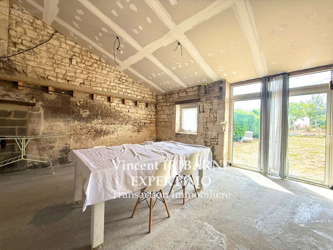Maison Type Charentaise, 3 chambres, Garage, dépendances et Jardin - photo 5