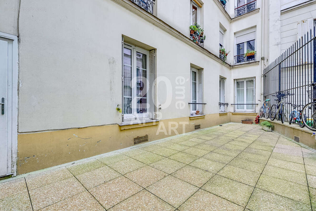Appartement à PARIS-20E