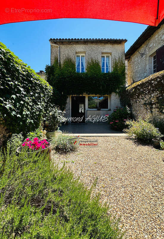Maison à PORT-SAINTE-FOY-ET-PONCHAPT