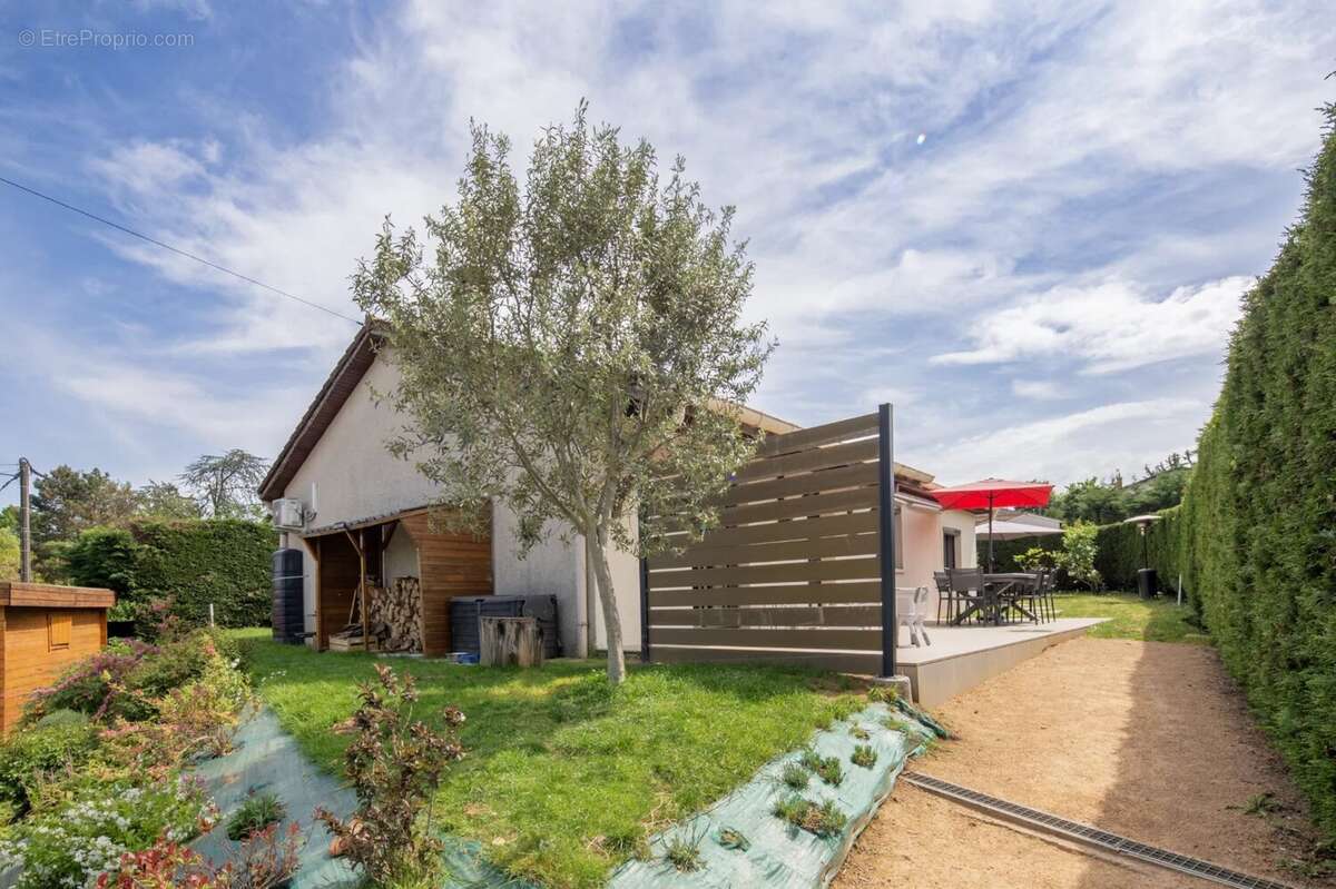 Maison Dardilly de 90m2 de plain pied, 688m2 de terrain - photo 3