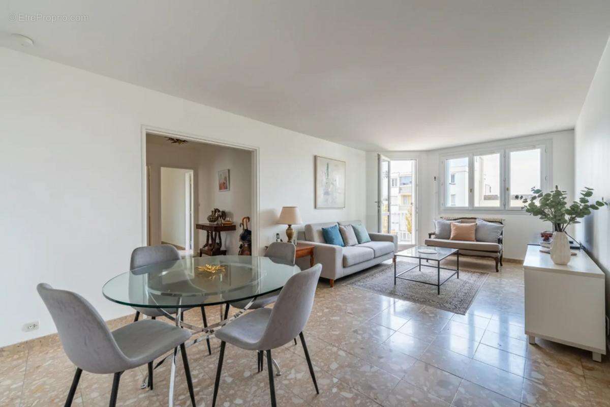 Appartement à ASNIERES-SUR-SEINE