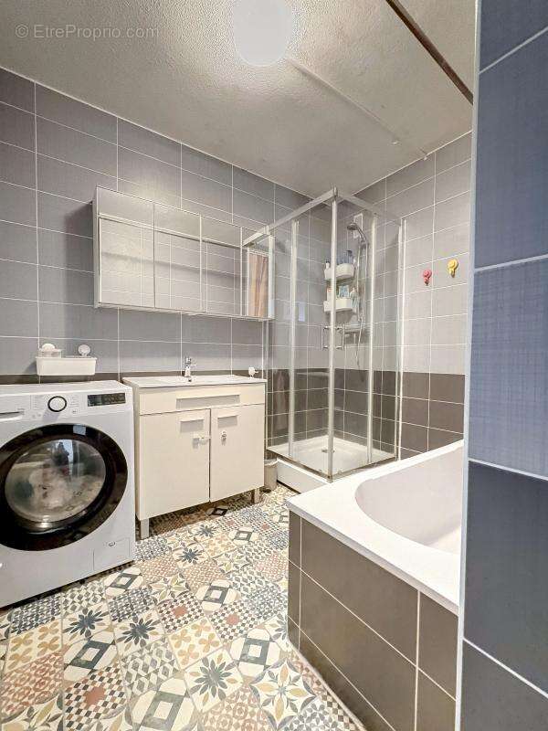 Appartement à CHENOVE