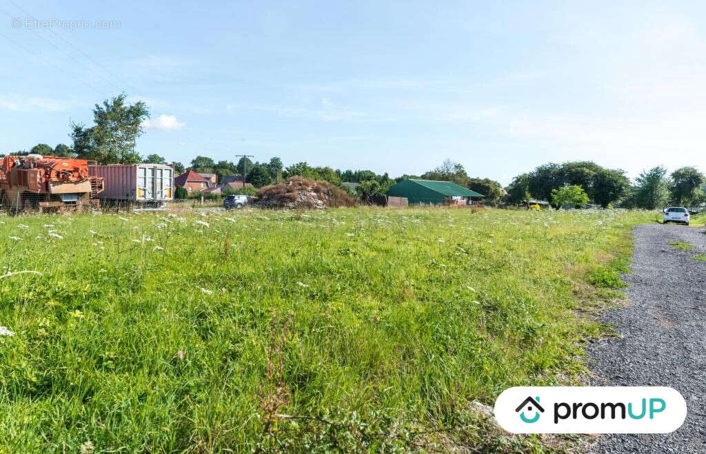 Terrain à MONCHY-AU-BOIS
