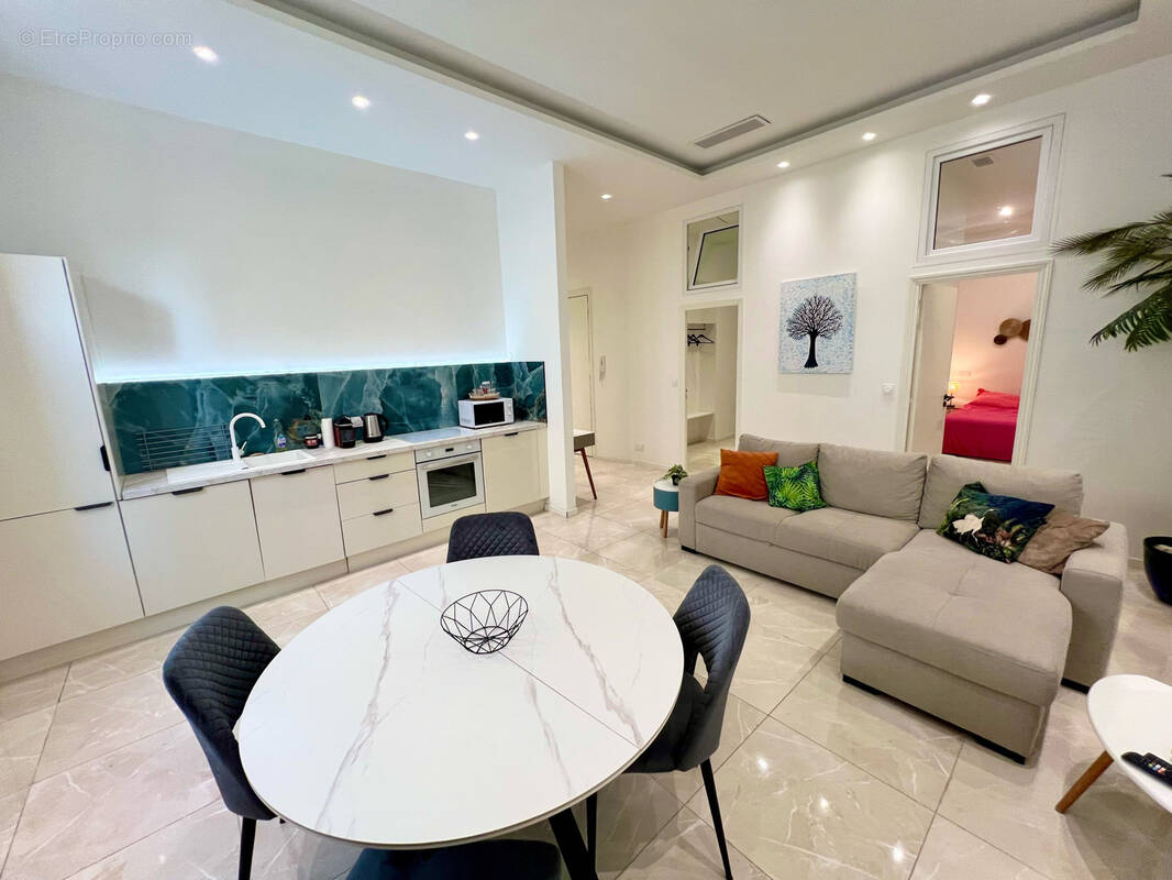 Appartement à CANNES