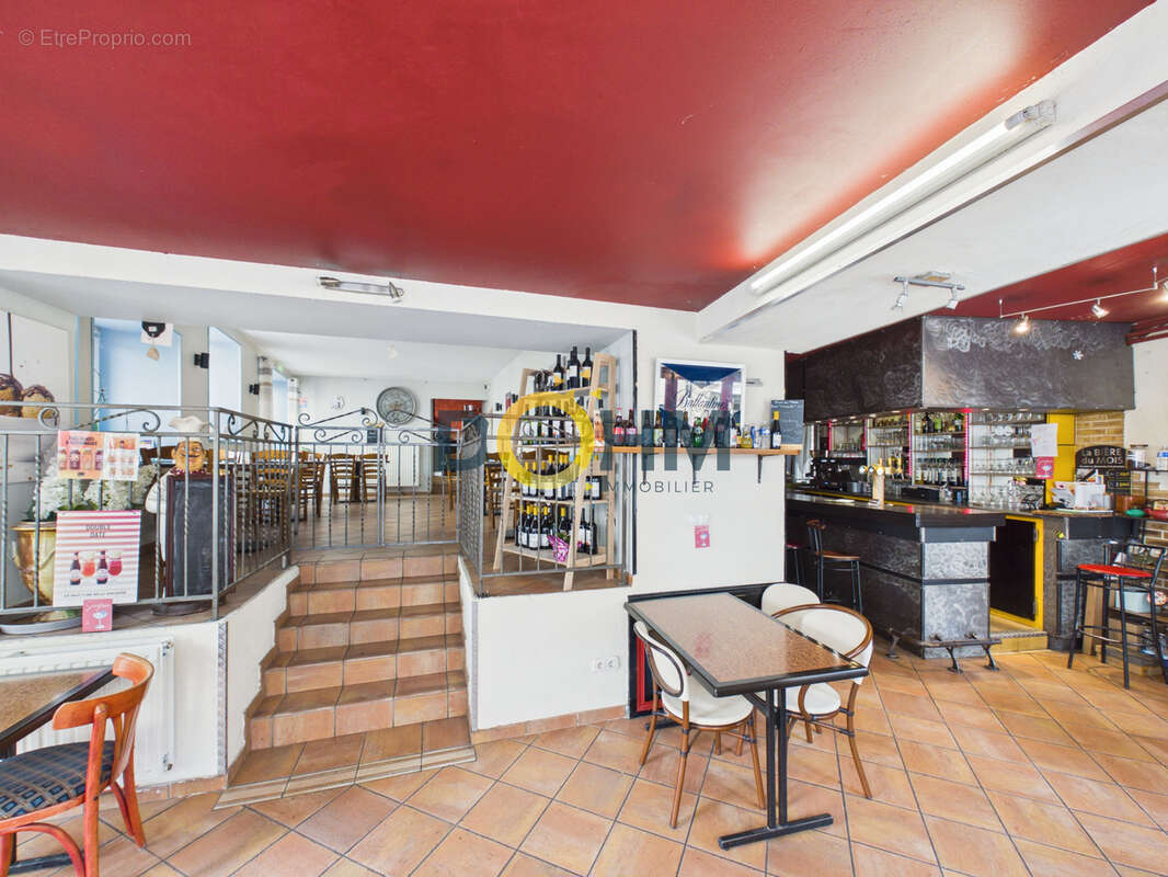 Ensemble immobilier, Bar, restauration, gîte, hebergementl, appartement. - photo 3