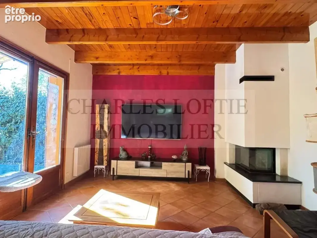 Jolie maison de plain-pied et garage sur un terrain de 2 820 m² - photo 5