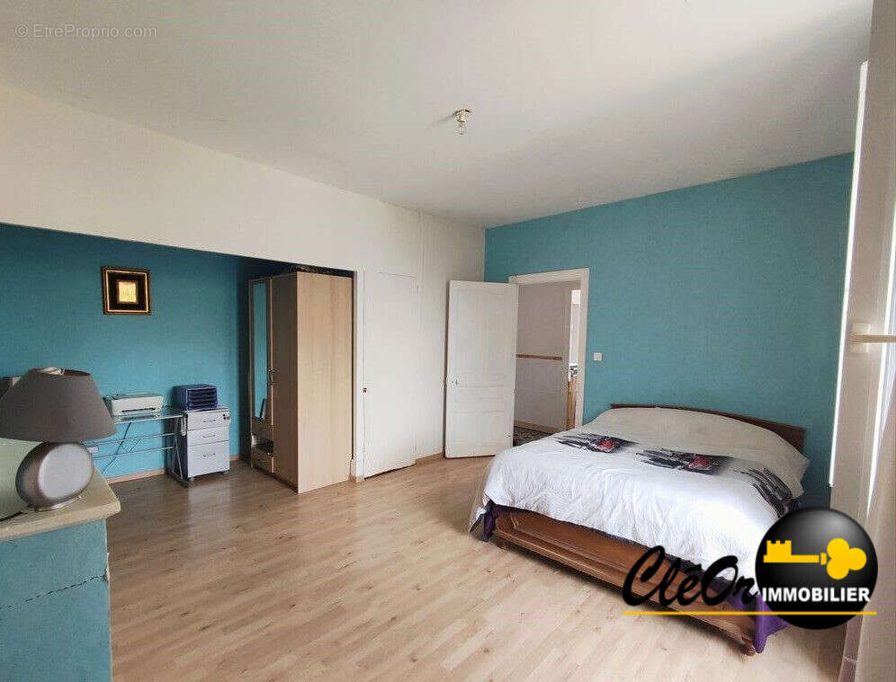 Maison à SAINT-AMBREUIL