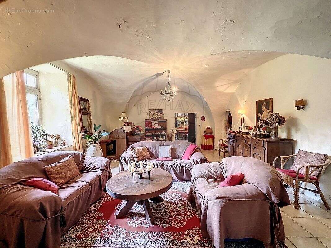 Maison à SAINT-GERMAIN-DE-CALBERTE