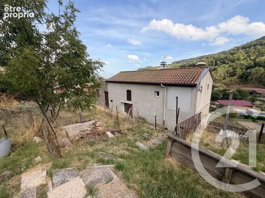 Maison 4 pièces 74 m² à vendre à Saint-Sauveur-En-Rue (42220) - photo 3
