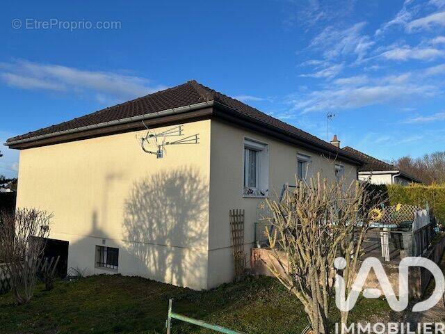 Photo 1 - Maison à LA CHAPELLE-SAINT-LUC