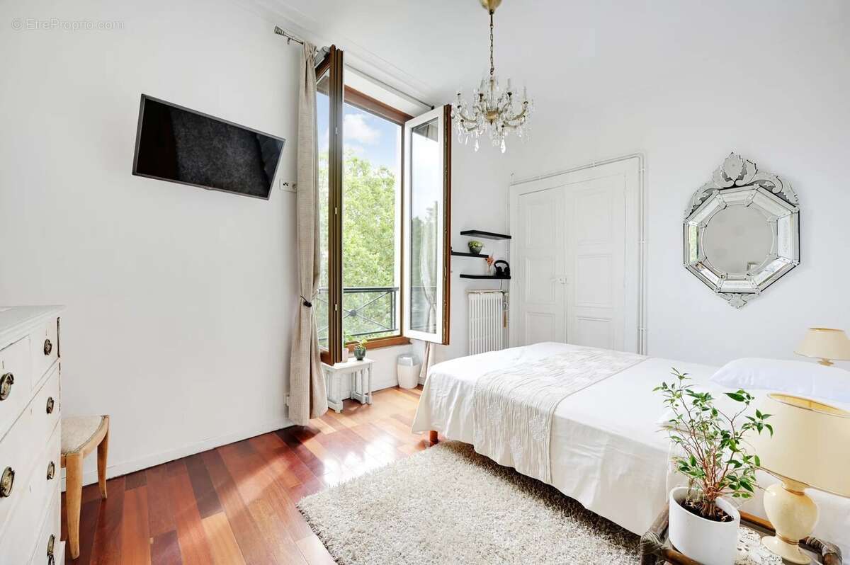 Appartement à PARIS-11E