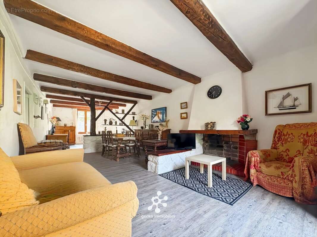 Appartement à ENTREVAUX