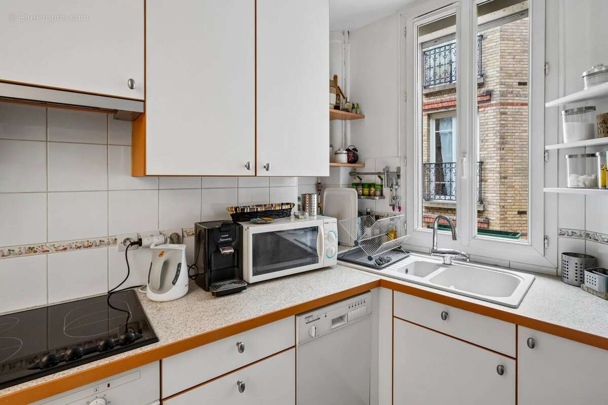 Appartement à PARIS-18E