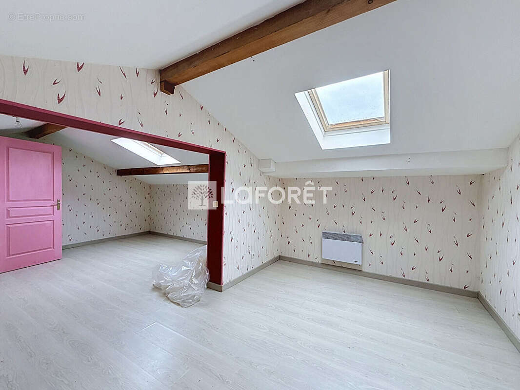 Immeuble de rapport Menil En Xaintois 16 pièce(s) 354 m2 - photo 11