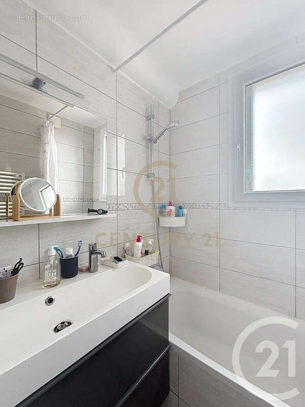 Appartement à LYON-8E