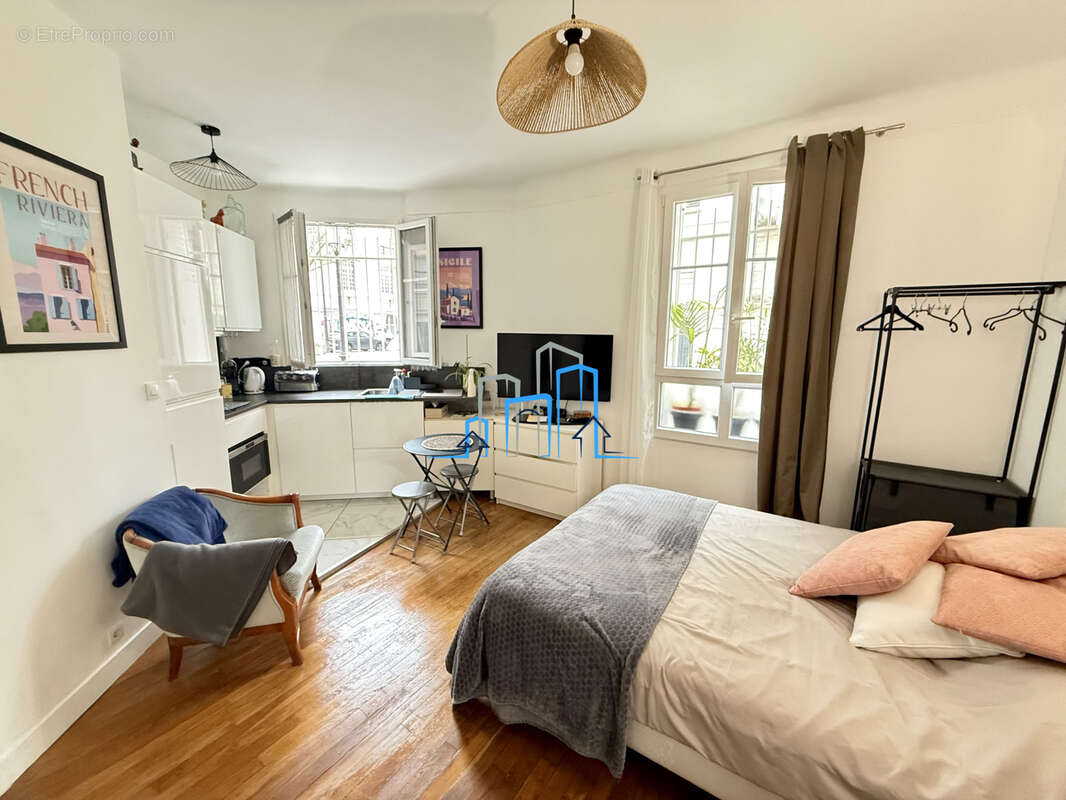 Appartement à PARIS-11E