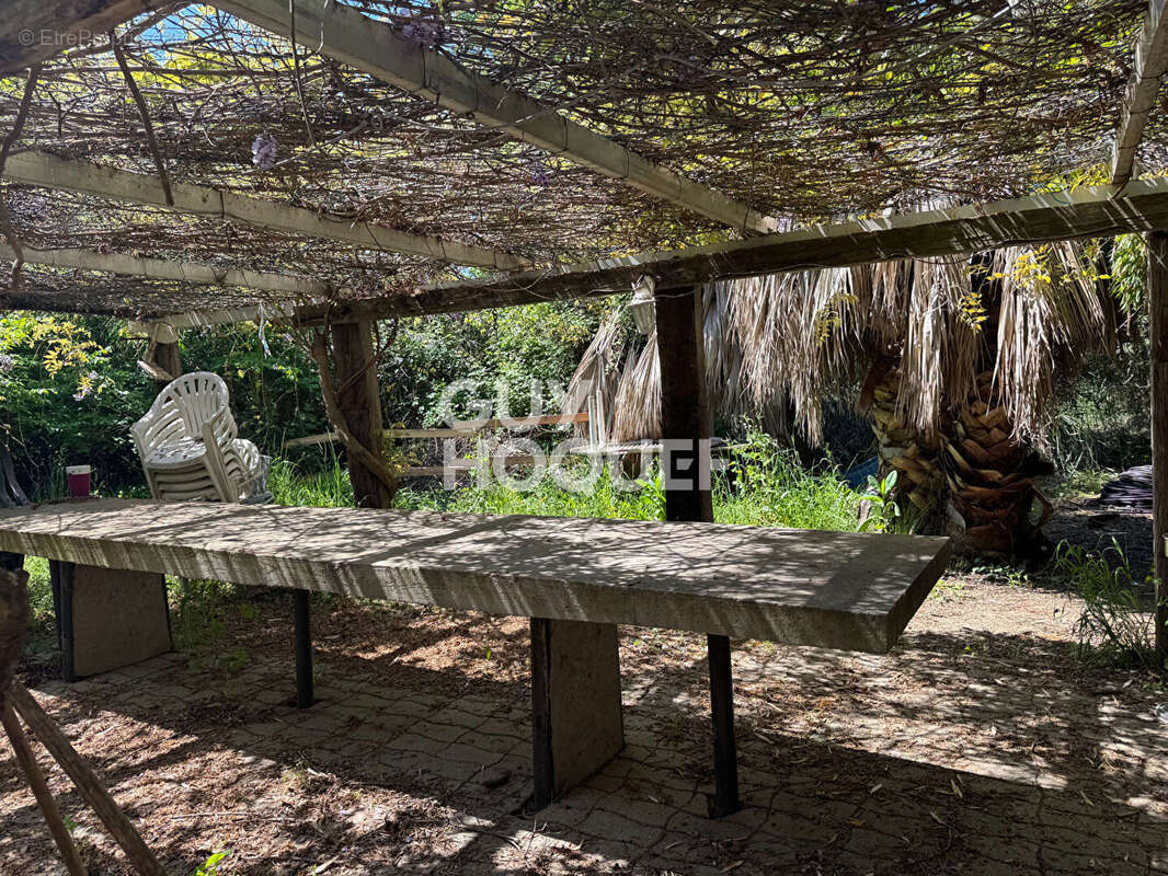 Terrain à SAINT-CYPRIEN