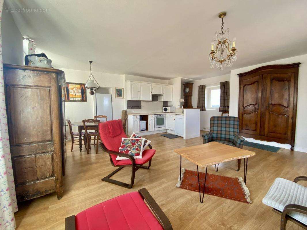 Maison à LA CAVALERIE