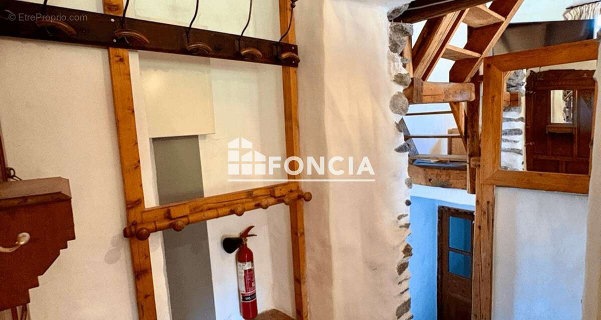 Maison à LES ALLUES