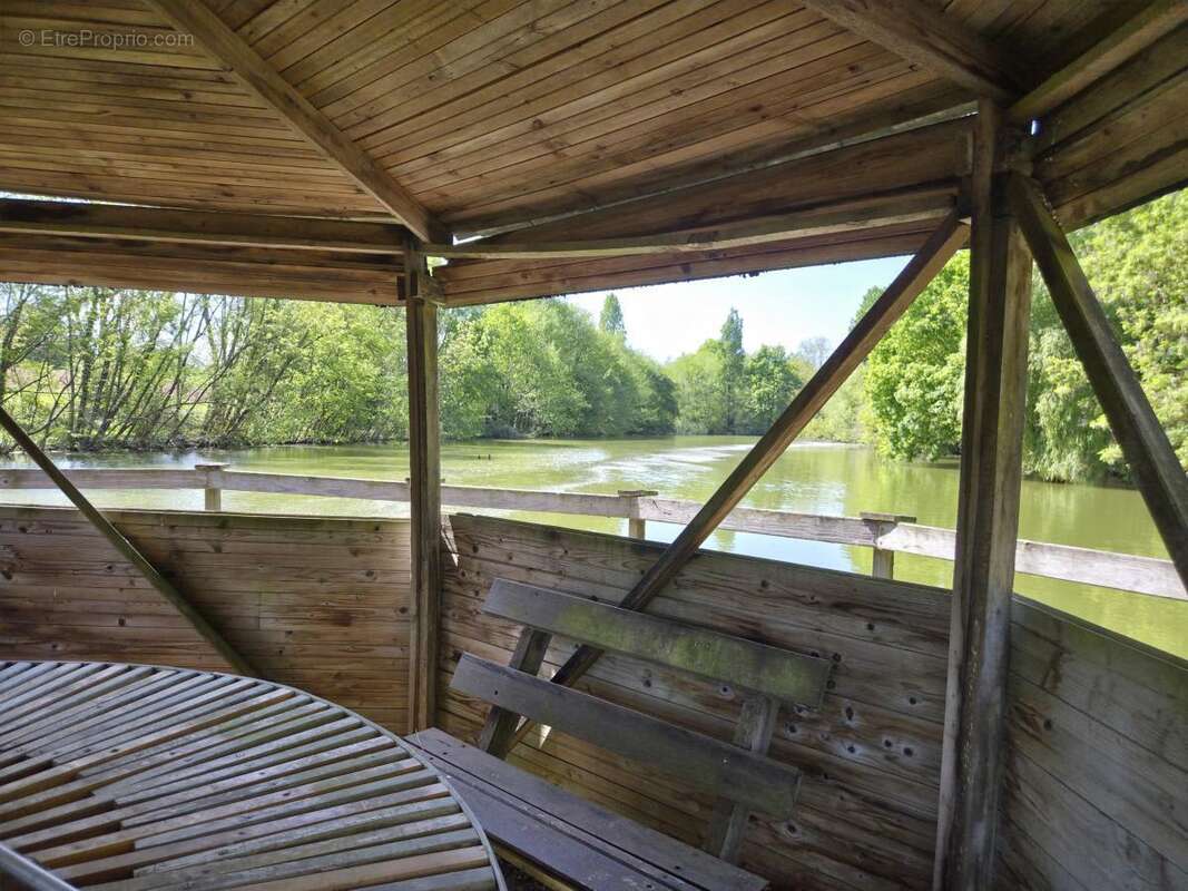 Terrain à LOIGNE-SUR-MAYENNE