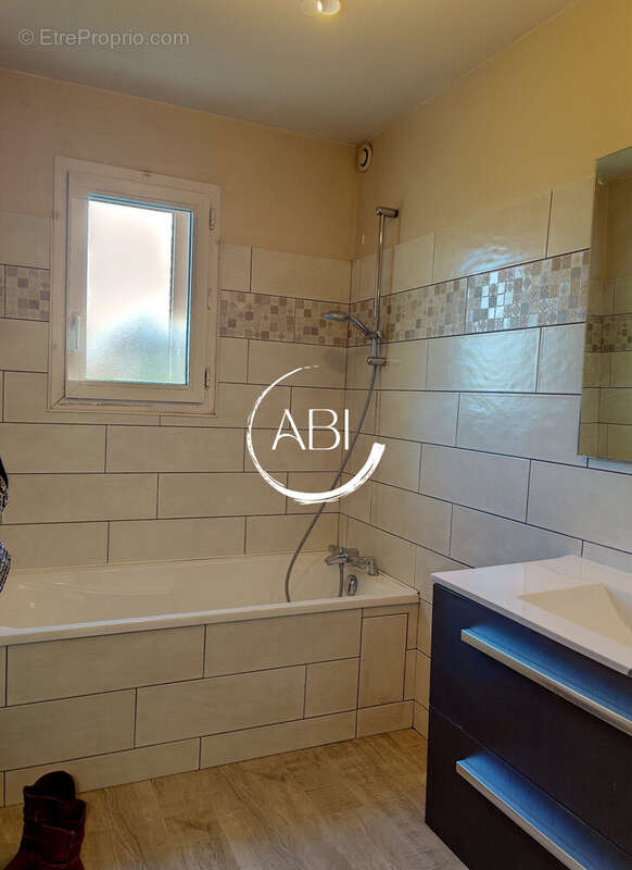 Maison à JOUE-DU-BOIS