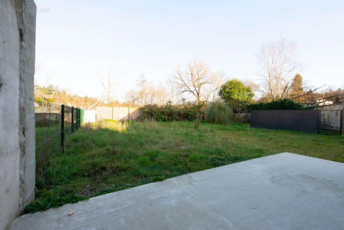 Appartement à LATRESNE