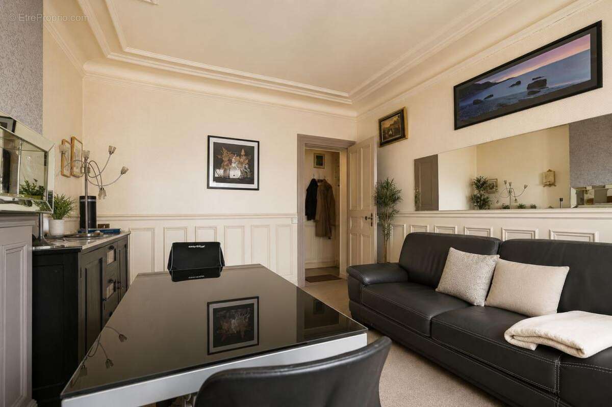 Appartement À Vendre - photo 2