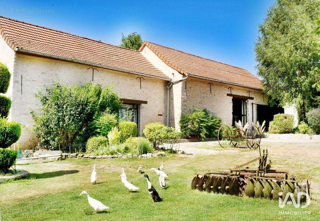 Photo 6 - Commerce à ETRECHY