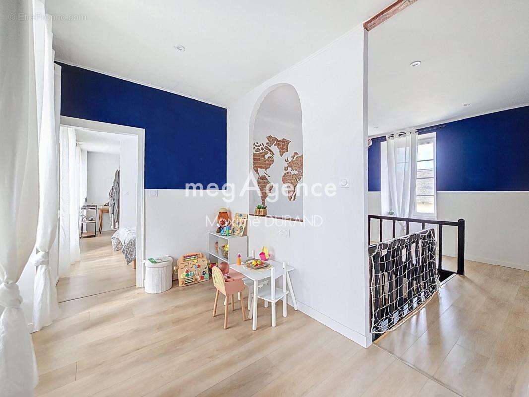 Maison à SAINT-AMAND-SUR-SEVRE