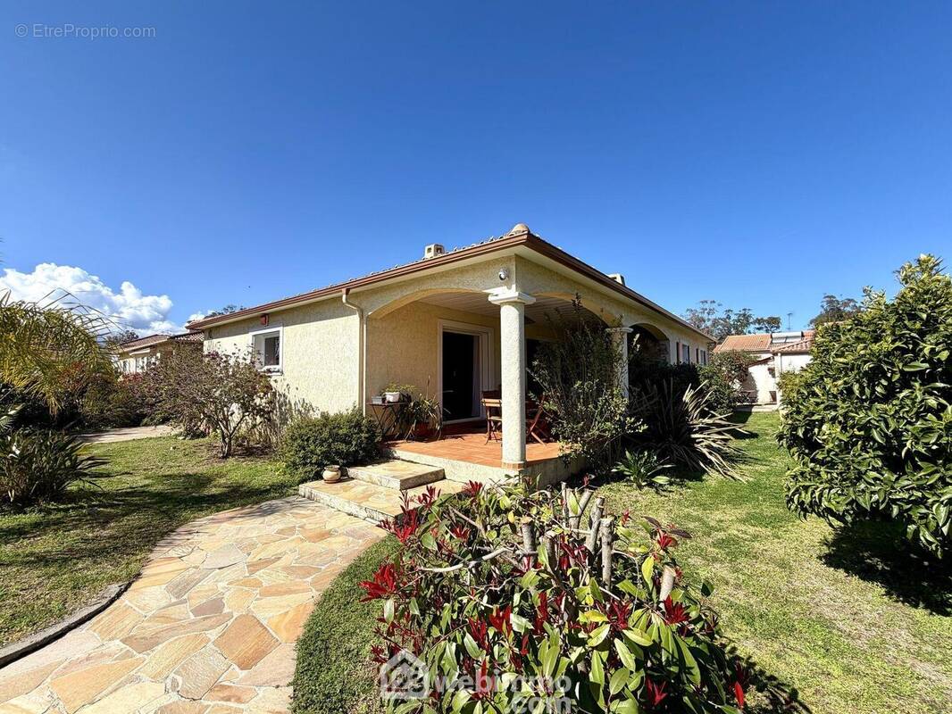 Maison plain-pied de 2006 en parfait état - Maison à LUCCIANA