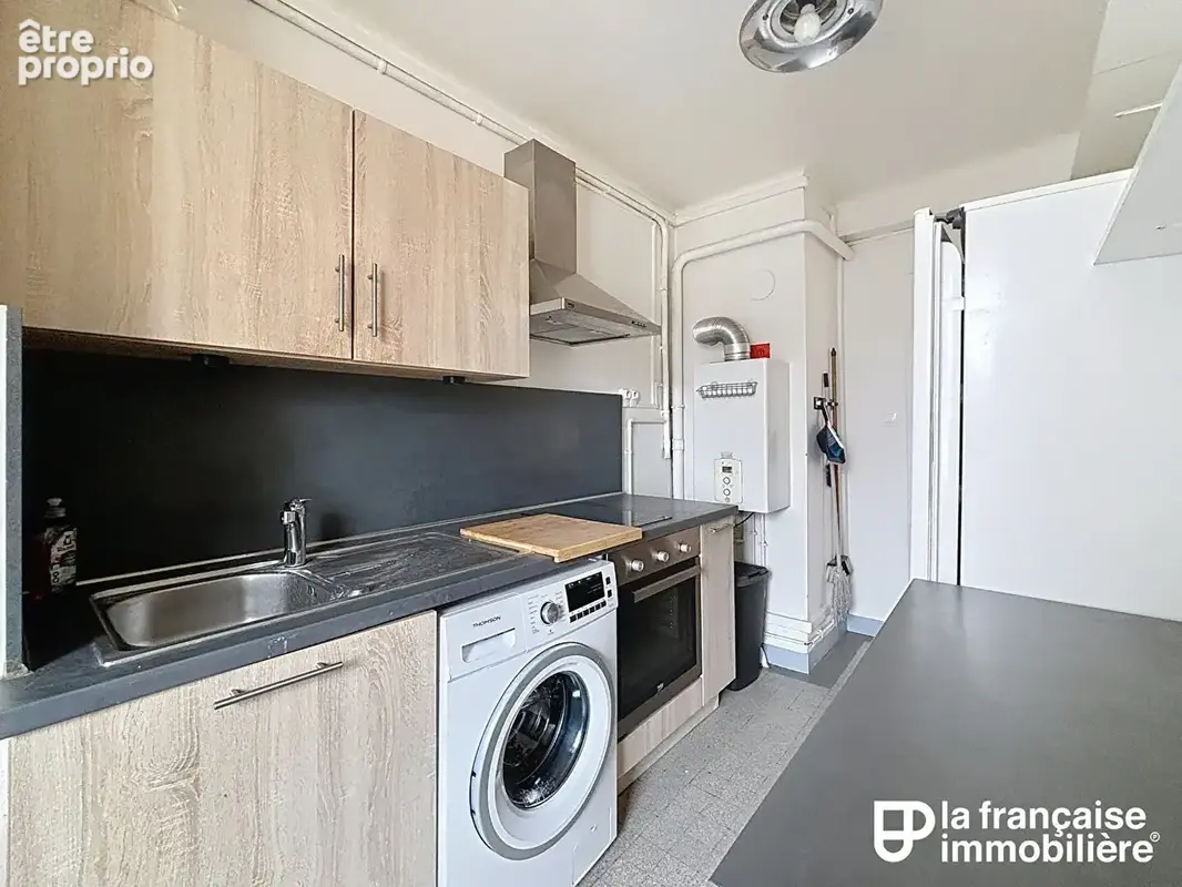 Appartement Type 3 - à vendre - 67.7m² - Centre historique - Grenier - photo 4