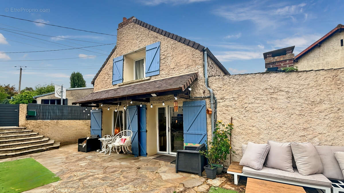 Maison à JOUARS-PONTCHARTRAIN