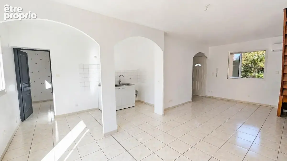 PUYVERT (84)   Maison T4 jumelée de 74 m² avec terrasse, cour et garage privatifs - photo 5