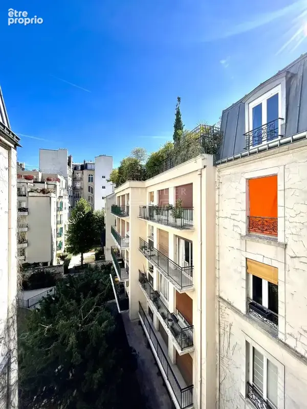 Place wagram. trois-pièces en étage élevé - photo 12