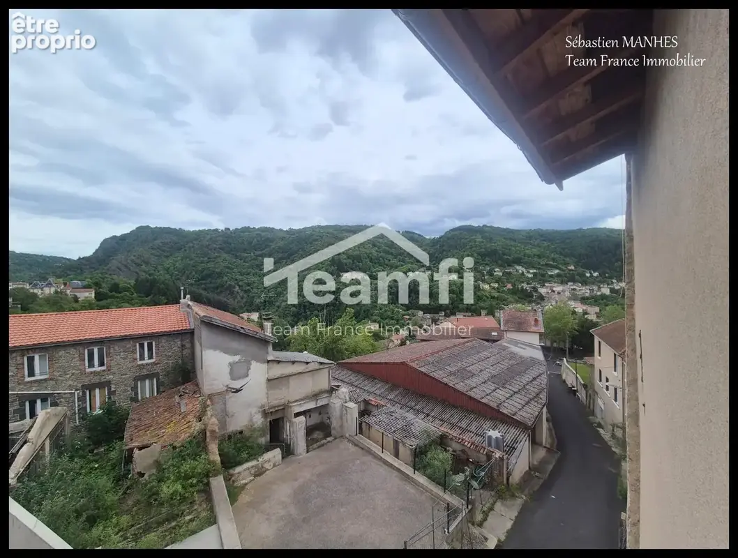 Appartement 55 m² à Thiers  - photo 5