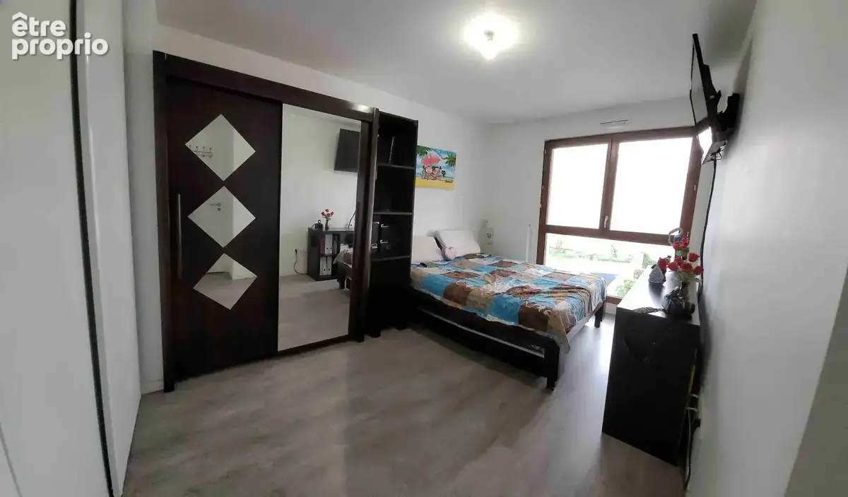 94200 ivry sur seine appartement 4 pieces 77.59 m² avec une terrasse 44 m² et un parking - photo 2