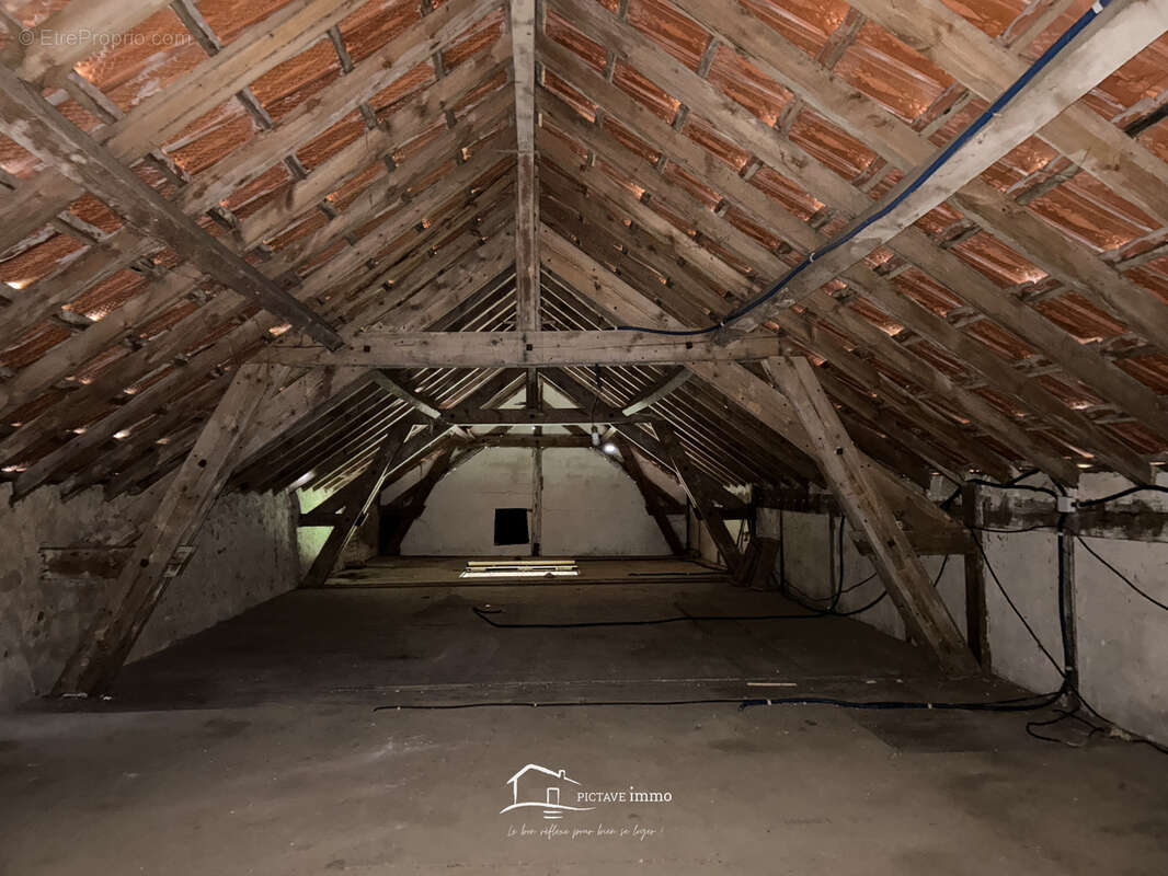 Appartement à LUSIGNAN
