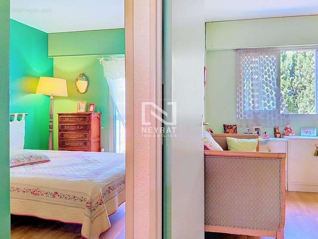 Appartement traversant lumineux 2 chambres terrasse parking sous sol - photo 5