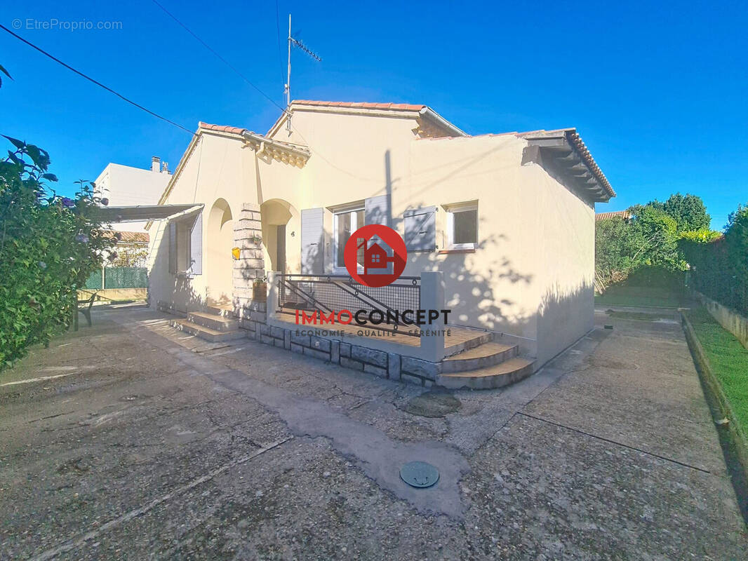 Maison à ROQUEMAURE