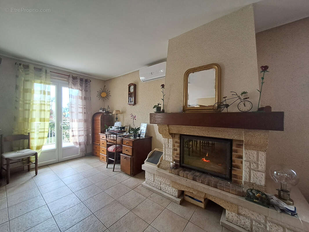 Maison à FEUGAROLLES