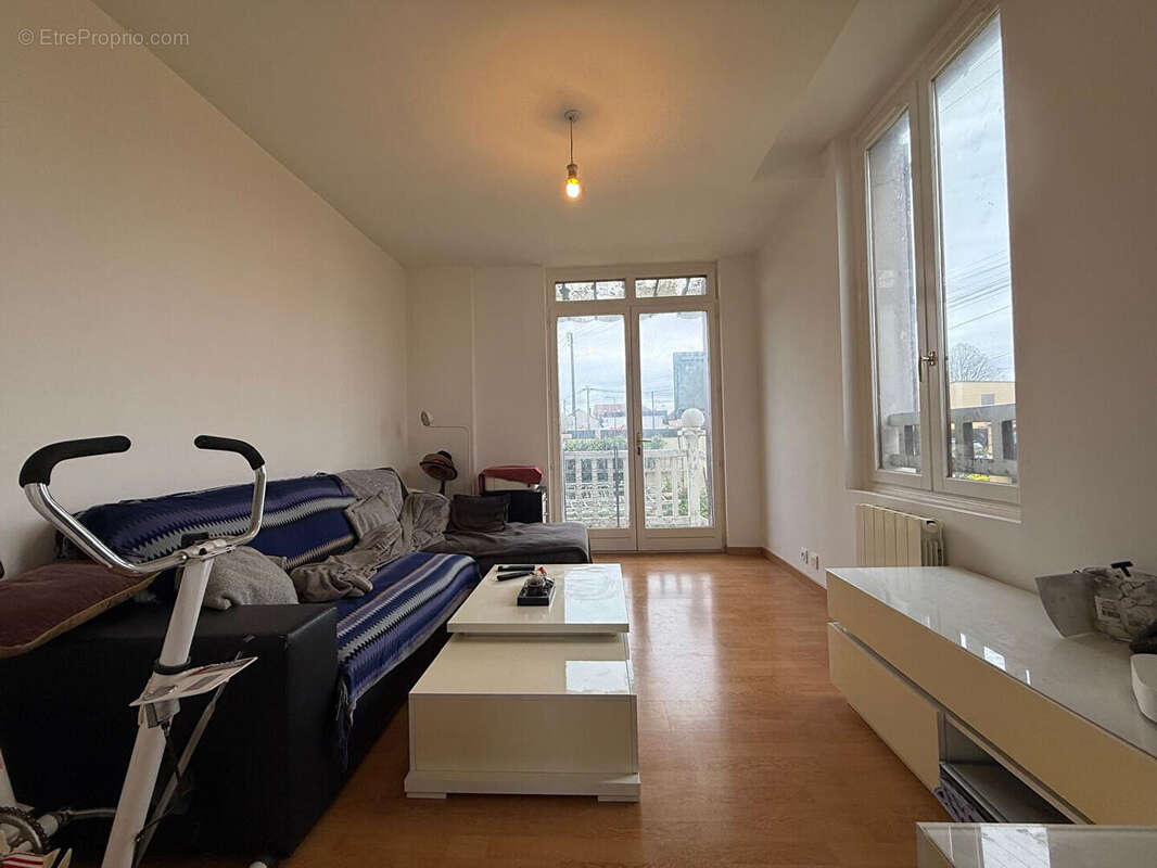 Appartement à LES MUREAUX