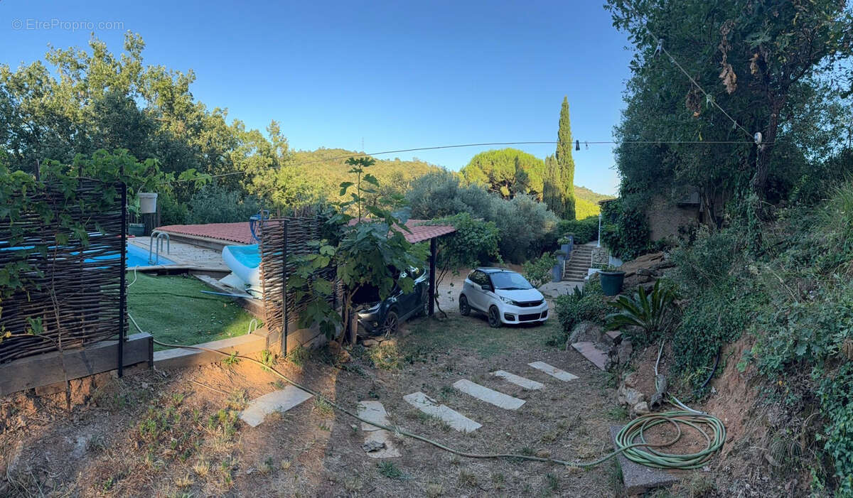 Maison à LA GARDE-FREINET