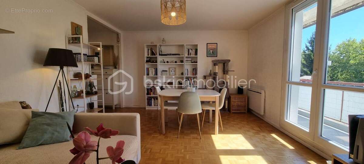 Appartement à MONTIGNY-LE-BRETONNEUX
