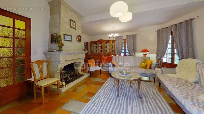 Maison 4 chambres - 1 bureau - dépendances - terrain clos 22 694m2 à MEILHAN SUR GARONNE (47) - photo 11