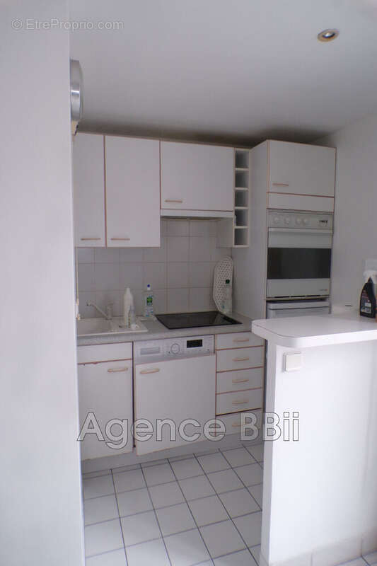 Appartement à PARIS-14E