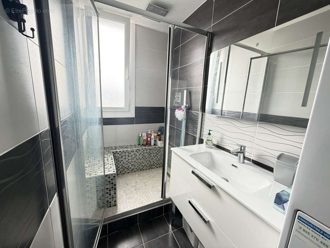 Appartement à FONTAINE