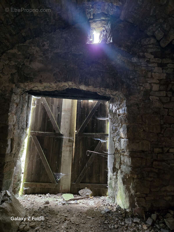A vendre La Cavalerie - Belle grange à réhabiliter - photo 12