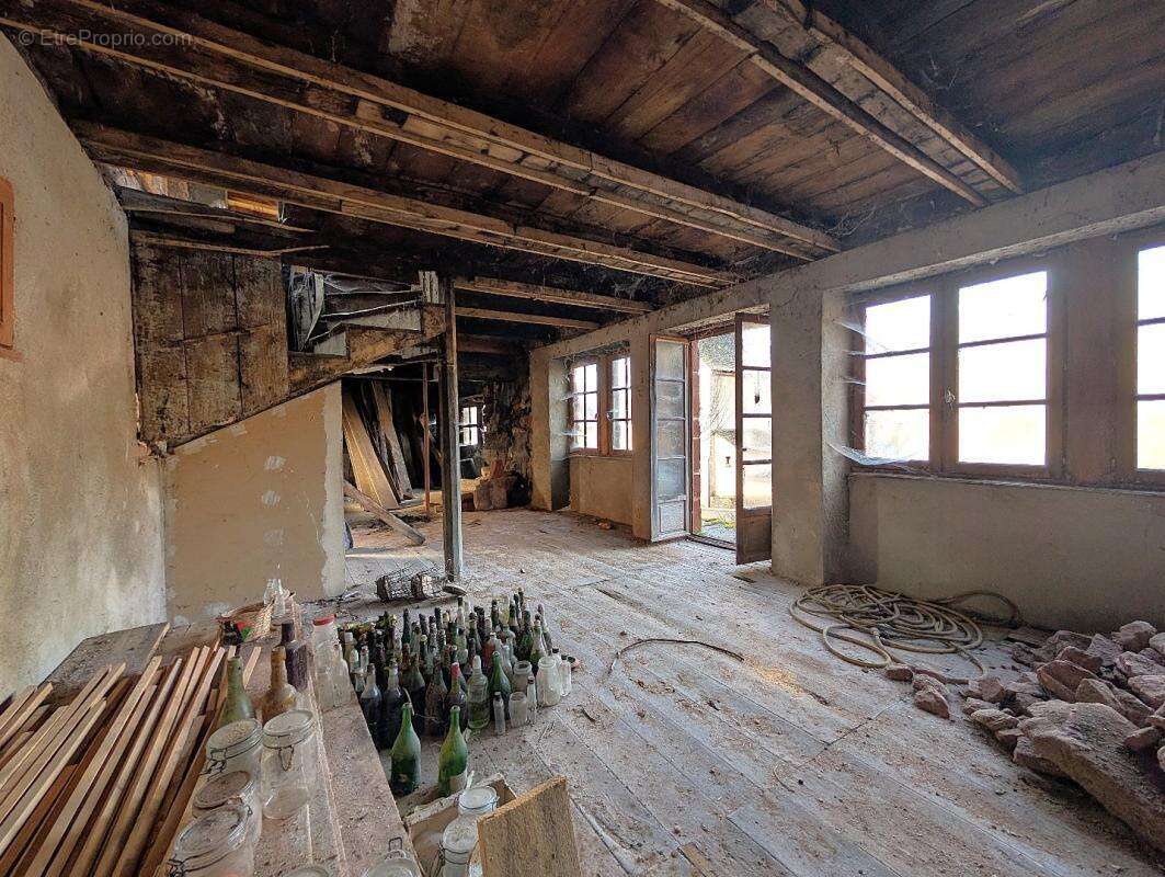 Maison à VILLECOMTAL